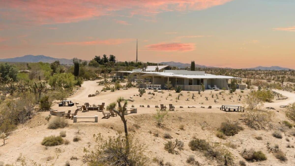 The Bungalows By Homestead Modern Joshua Tree Bagian luar foto