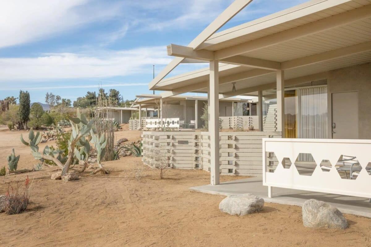 The Bungalows By Homestead Modern Joshua Tree Bagian luar foto