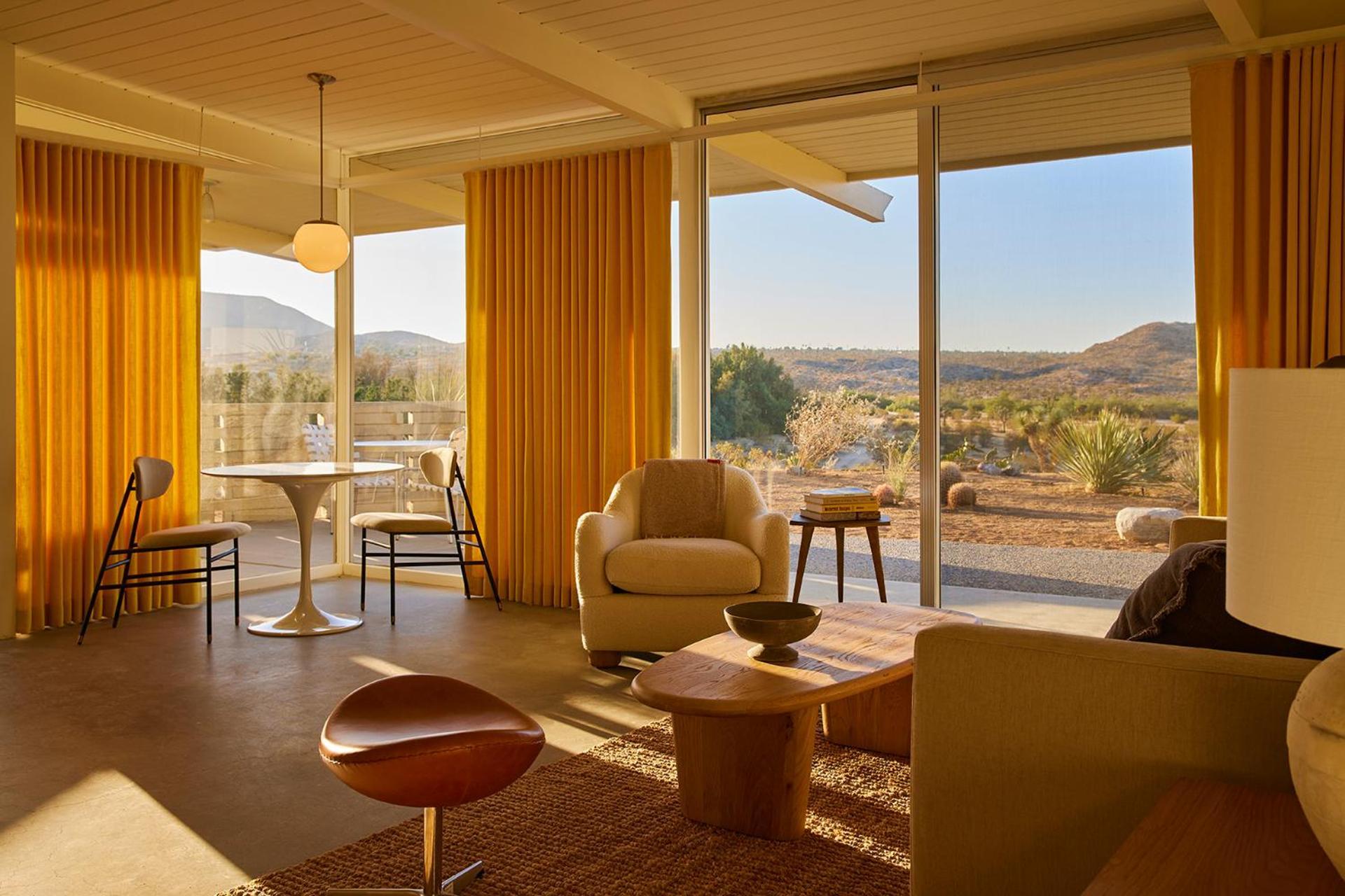 The Bungalows By Homestead Modern Joshua Tree Ruang foto